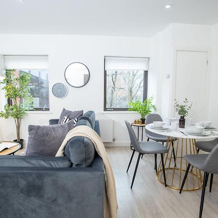Pembroke House Apartments Exeter For Families Business Relocation Free Parking المظهر الخارجي الصورة