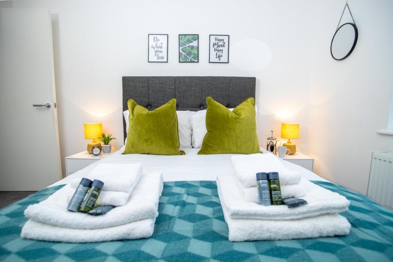 Pembroke House Apartments Exeter For Families Business Relocation Free Parking المظهر الخارجي الصورة