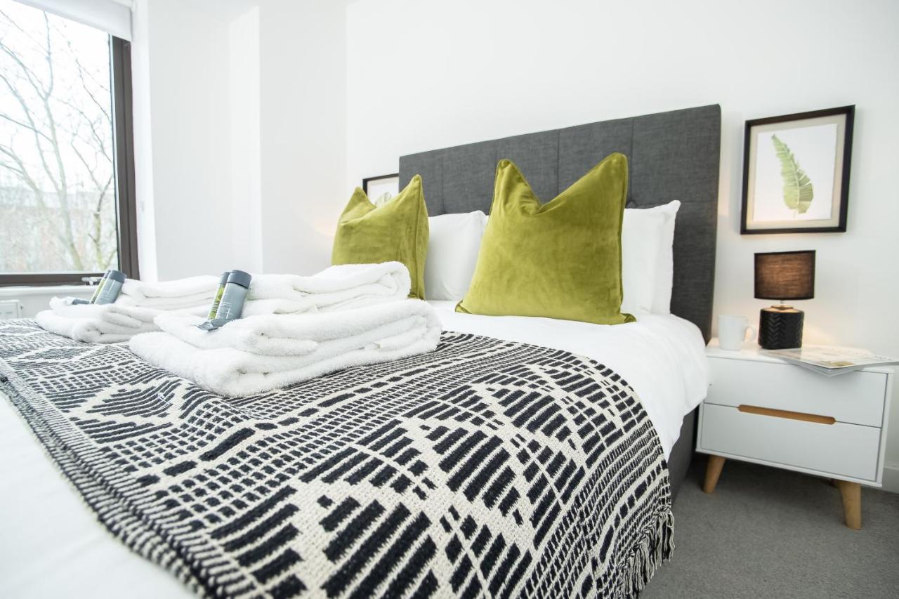 Pembroke House Apartments Exeter For Families Business Relocation Free Parking المظهر الخارجي الصورة