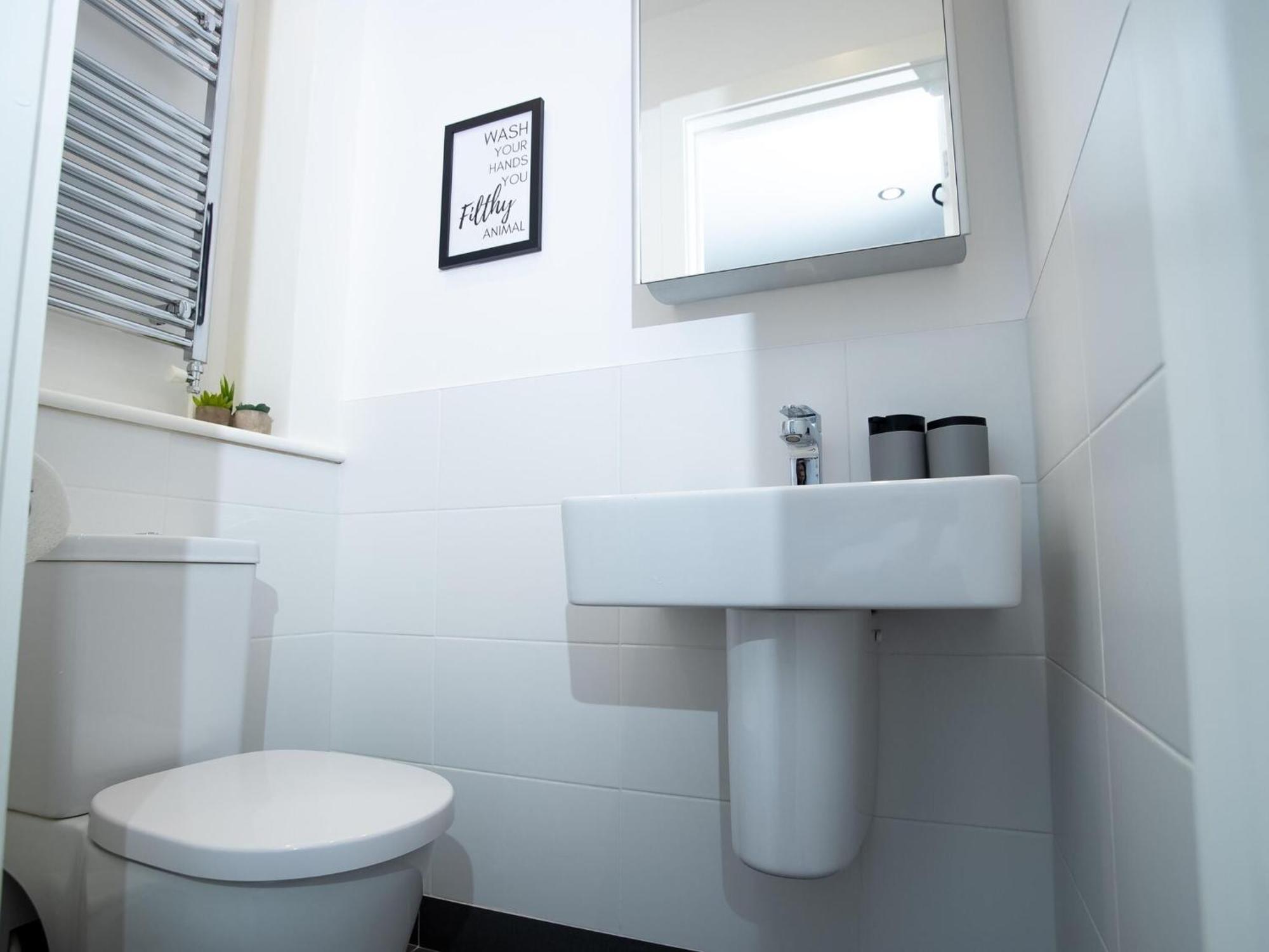 Pembroke House Apartments Exeter For Families Business Relocation Free Parking المظهر الخارجي الصورة