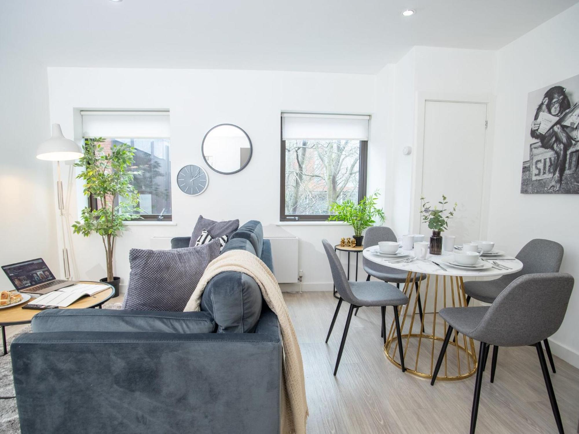 Pembroke House Apartments Exeter For Families Business Relocation Free Parking المظهر الخارجي الصورة