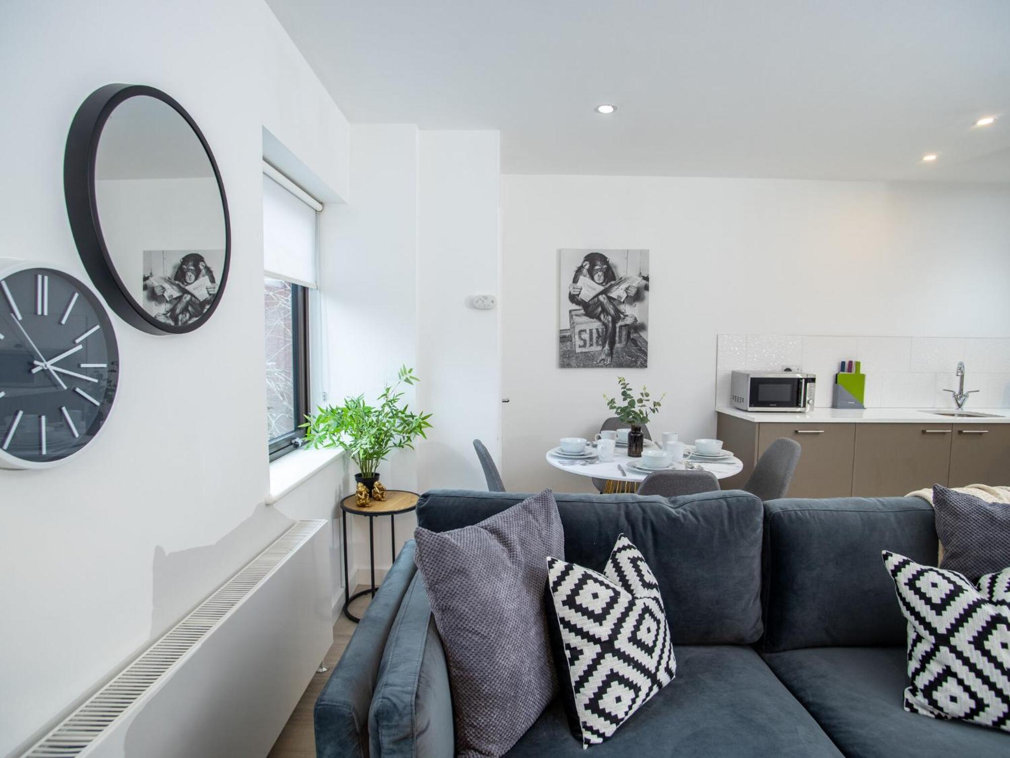Pembroke House Apartments Exeter For Families Business Relocation Free Parking المظهر الخارجي الصورة