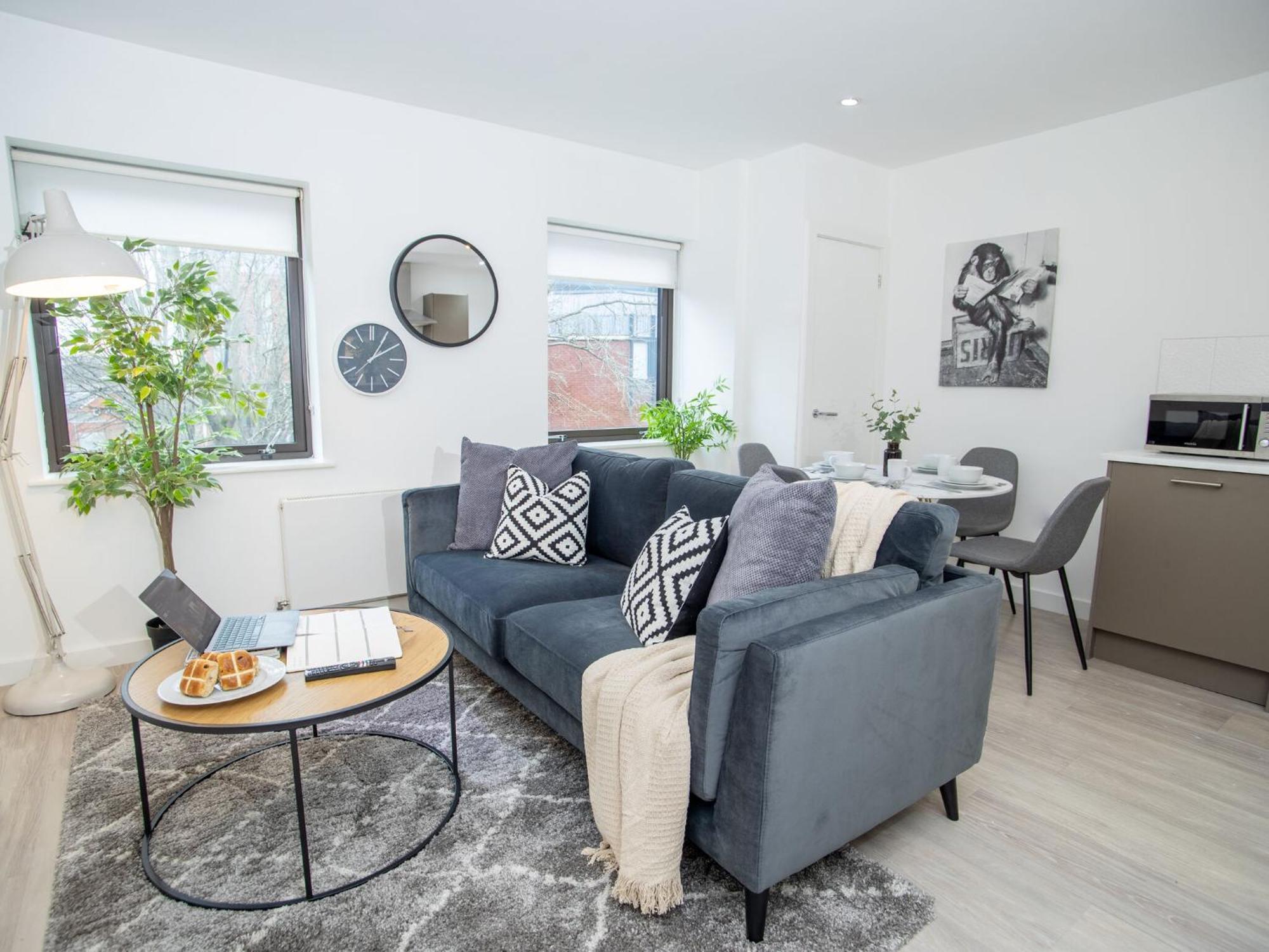 Pembroke House Apartments Exeter For Families Business Relocation Free Parking المظهر الخارجي الصورة